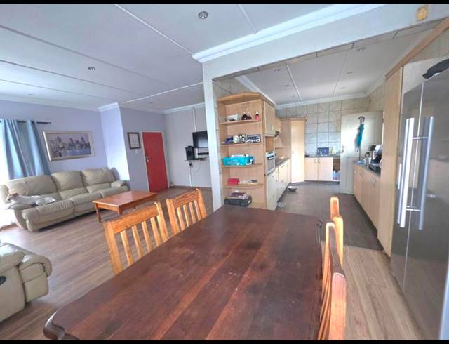 3 BEDROOM HOUSE FOR SALE IN ELSPARK